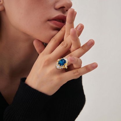 GOLD SAPPHIRE CROWN VINTAGE RING